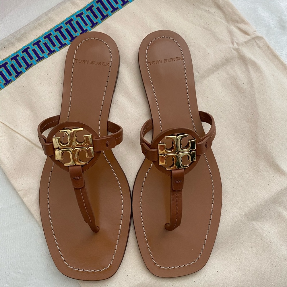 Tory Burch Mini Miller Leather Thong - Picture 4 of 12